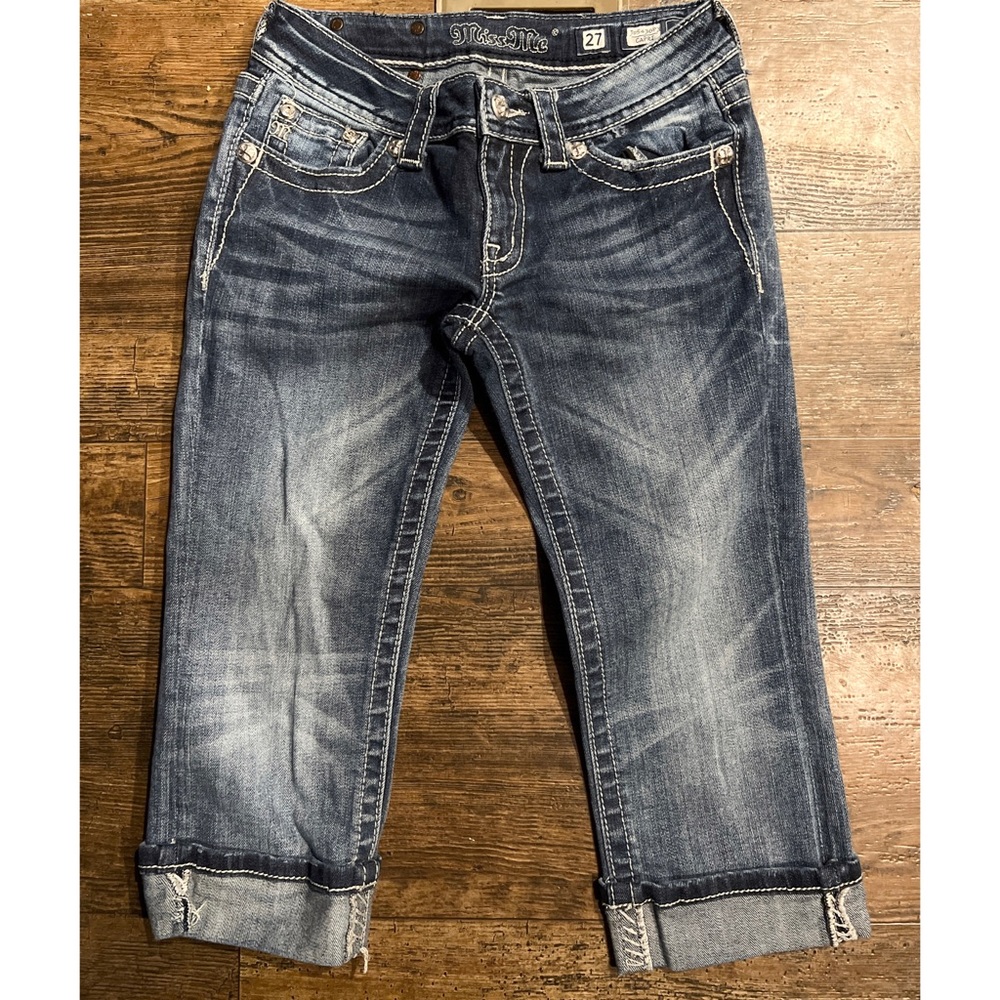 Woman’s Miss Me capri jeans size 27